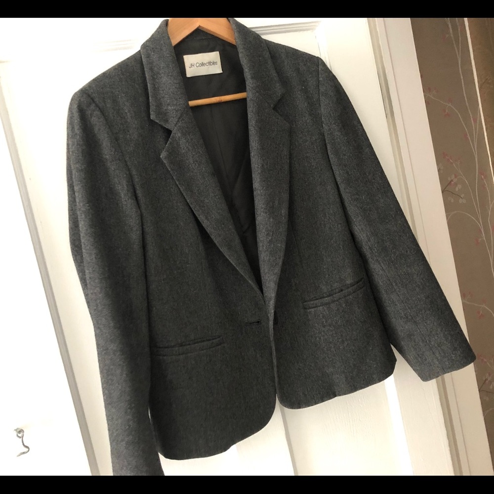 SOLD: Grey wool flannel blazer vintage